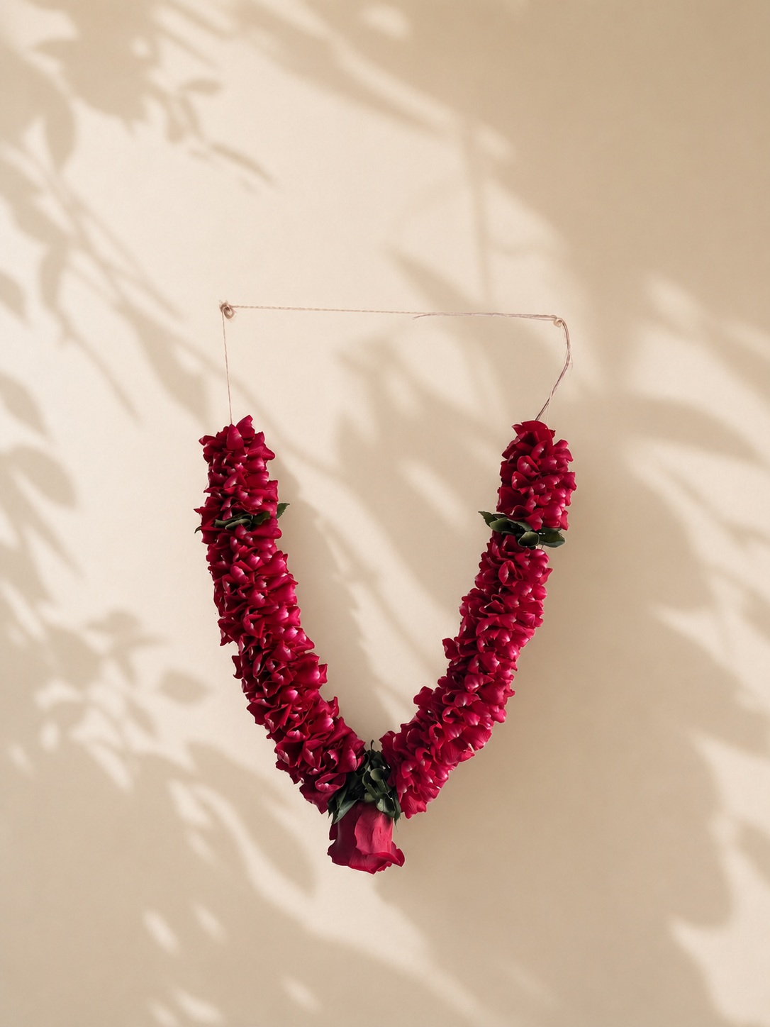 Fresh handcrafted floral garland product view